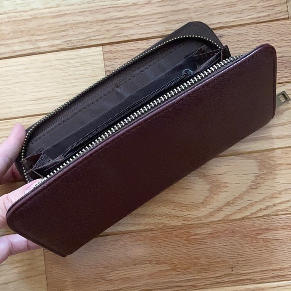 Long Wallet - Picture 1 of 4